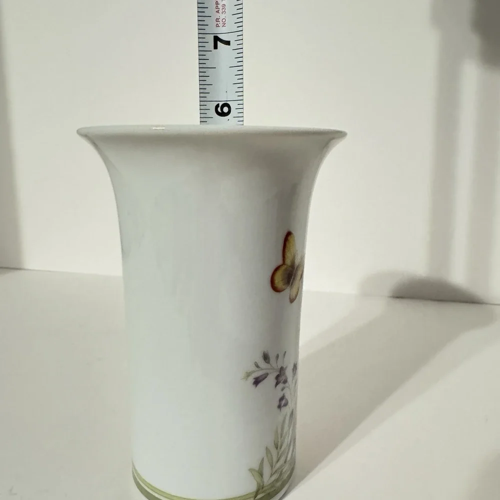 VTG VASE ANDREA BY SADEK MADE IN JAPAN BUTTERFLY AND FLOWERS #6959